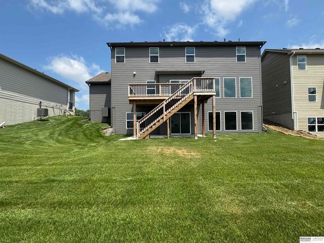 21433 Y Street, Elkhorn, NE 68022
