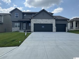 21433 Y Street, Elkhorn, NE 68022