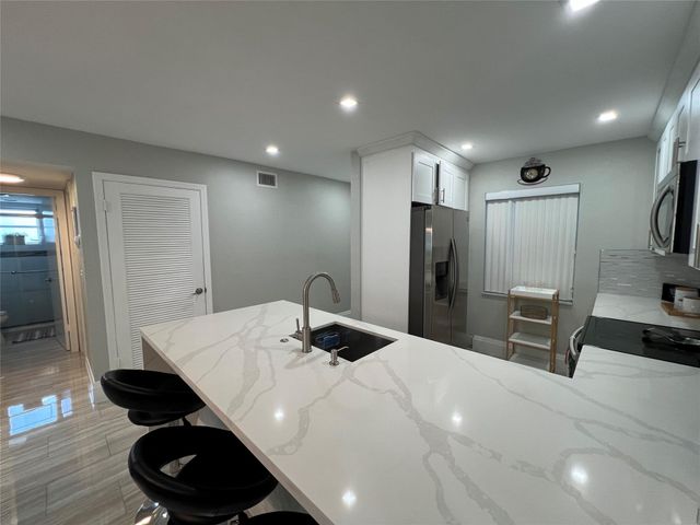 9780 Marina Boulevard 415, Boca Raton, FL 33428