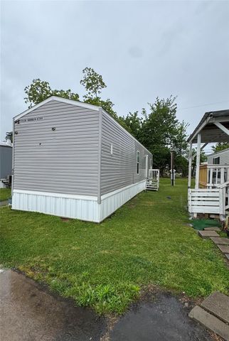 5100 Allen Genoa Road 42, Houston, TX 77504