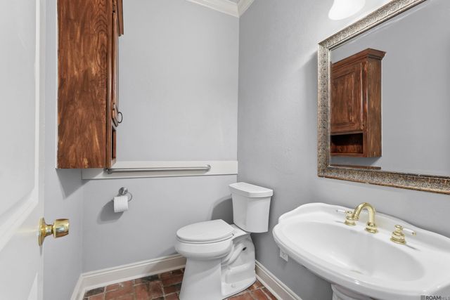 7580 Sage Meadow Dr, Denham Springs, LA 70726