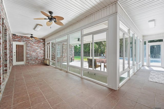 7580 Sage Meadow Dr, Denham Springs, LA 70726