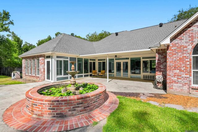 7580 Sage Meadow Dr, Denham Springs, LA 70726