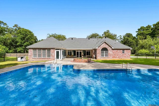 7580 Sage Meadow Dr, Denham Springs, LA 70726