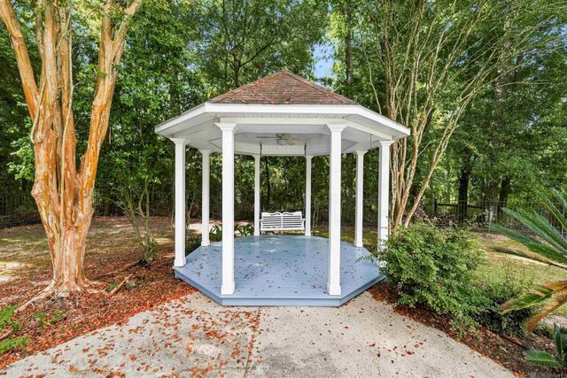 7580 Sage Meadow Dr, Denham Springs, LA 70726