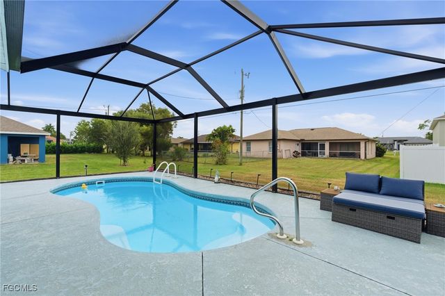 1212 SW 13th ST, Cape Coral, FL 33991