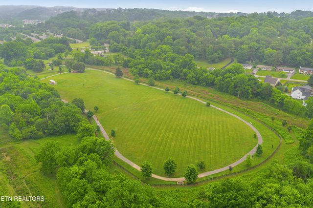 1419 Hickey Rd, Knoxville, TN 37932