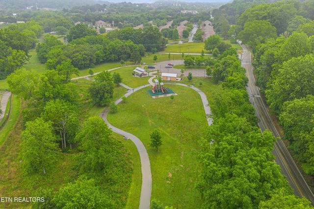 1419 Hickey Rd, Knoxville, TN 37932
