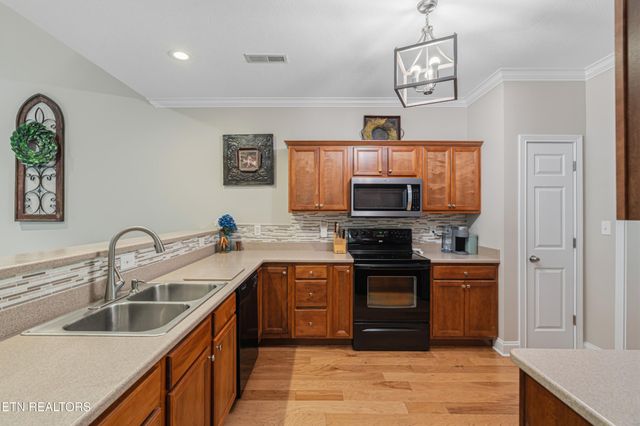 1419 Hickey Rd, Knoxville, TN 37932