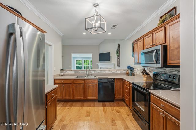 1419 Hickey Rd, Knoxville, TN 37932
