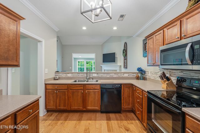 1419 Hickey Rd, Knoxville, TN 37932