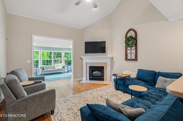 1419 Hickey Rd, Knoxville, TN 37932