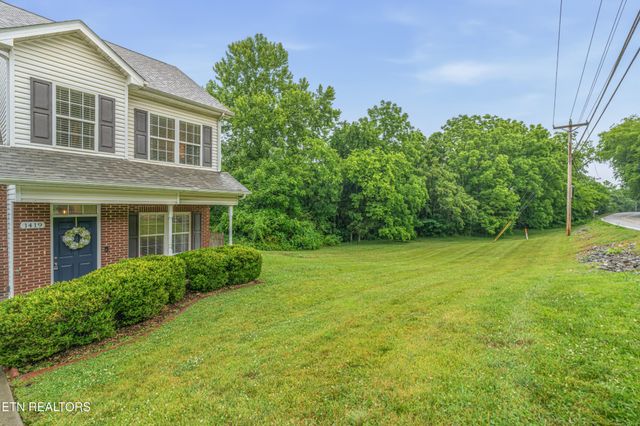 1419 Hickey Rd, Knoxville, TN 37932