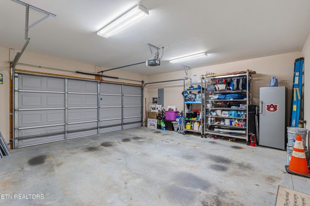 1419 Hickey Rd, Knoxville, TN 37932