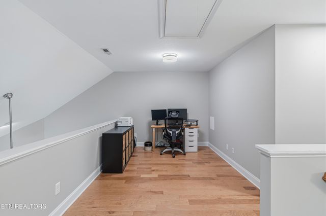 1419 Hickey Rd, Knoxville, TN 37932