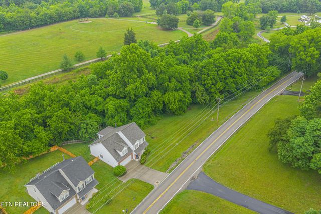 1419 Hickey Rd, Knoxville, TN 37932