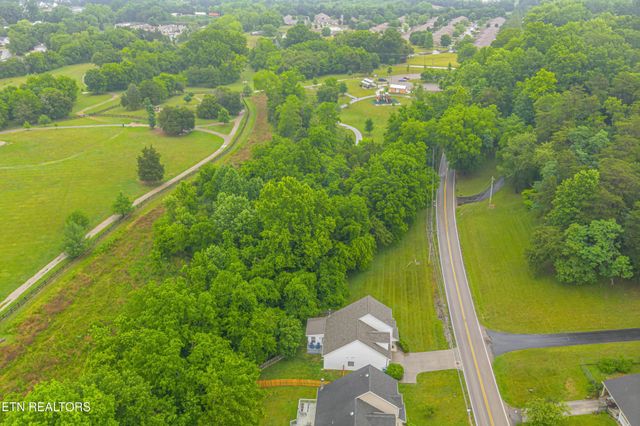 1419 Hickey Rd, Knoxville, TN 37932