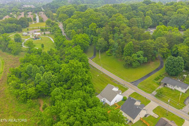 1419 Hickey Rd, Knoxville, TN 37932