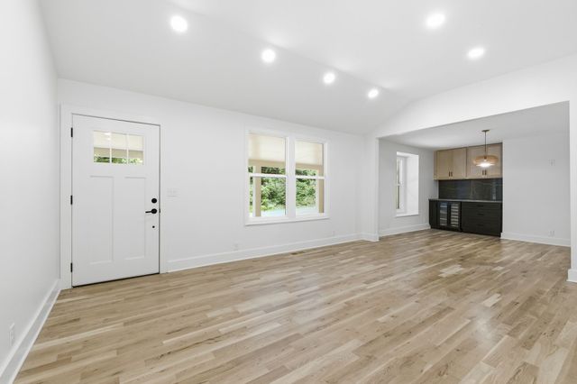 1032 Paint Pony Trl, Pegram, TN 37143