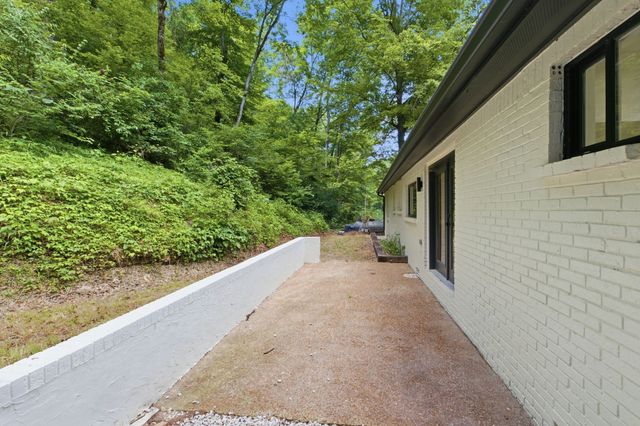 1032 Paint Pony Trl, Pegram, TN 37143