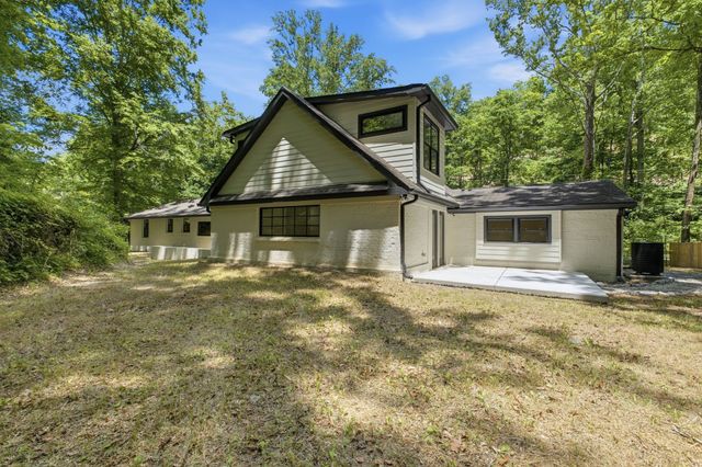 1032 Paint Pony Trl, Pegram, TN 37143