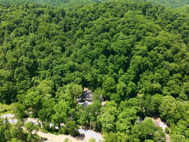 1032 Paint Pony Trl, Pegram, TN 37143
