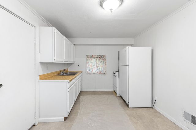 13664 Wabasis Avenue NE, Cedar Springs, MI 49319