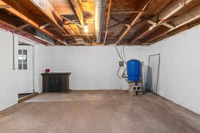 13664 Wabasis Avenue NE, Cedar Springs, MI 49319