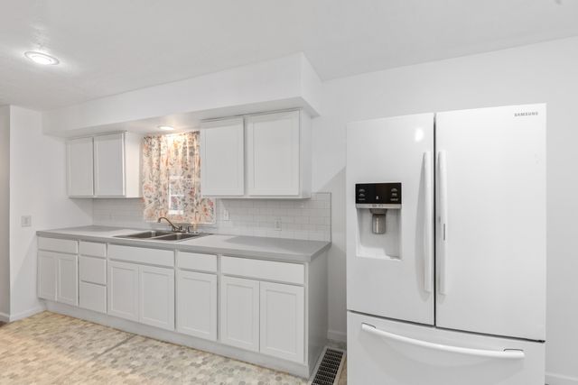 13664 Wabasis Avenue NE, Cedar Springs, MI 49319