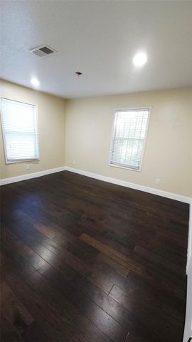 5231 Lyndhurst Drive, Houston, TX 77033