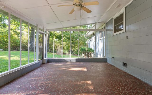 1014 Signal Road, Signal Mountain, TN 37377