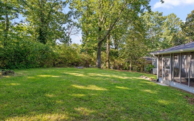 1014 Signal Road, Signal Mountain, TN 37377