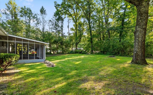 1014 Signal Road, Signal Mountain, TN 37377