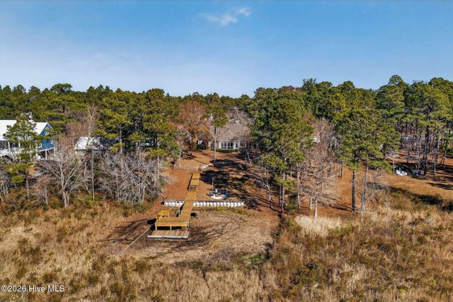 260 N Shore Drive, Southport, NC 28461