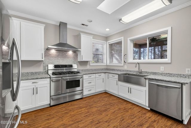 260 N Shore Drive, Southport, NC 28461