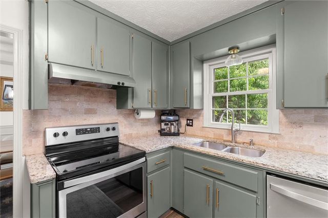 1995 Debra Lane, Marietta, GA 30066