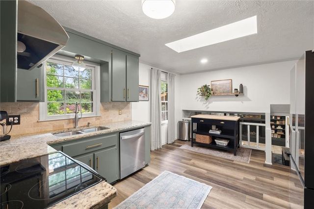 1995 Debra Lane, Marietta, GA 30066