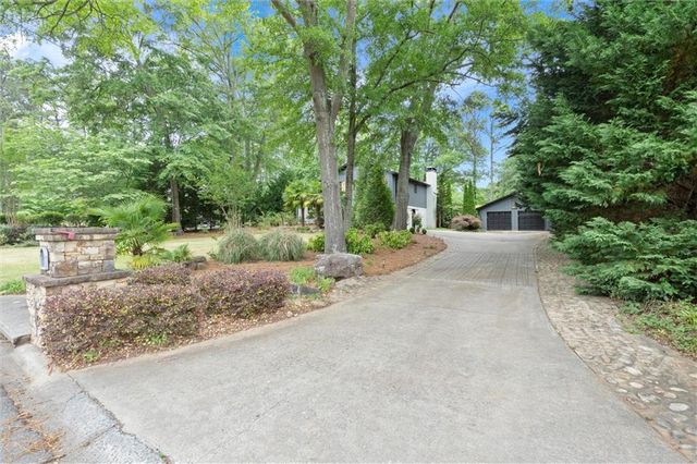 1995 Debra Lane, Marietta, GA 30066