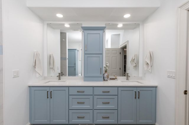 2516 Rose Creek Parkway S, Fargo, ND 58104