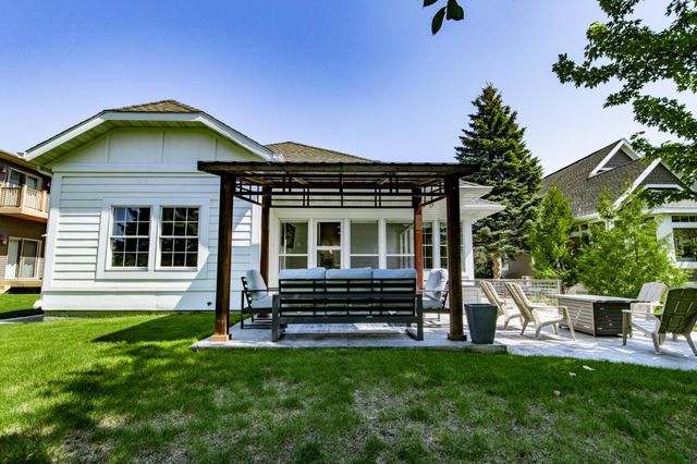 2516 Rose Creek Parkway S, Fargo, ND 58104