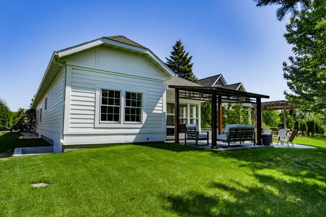 2516 Rose Creek Parkway S, Fargo, ND 58104