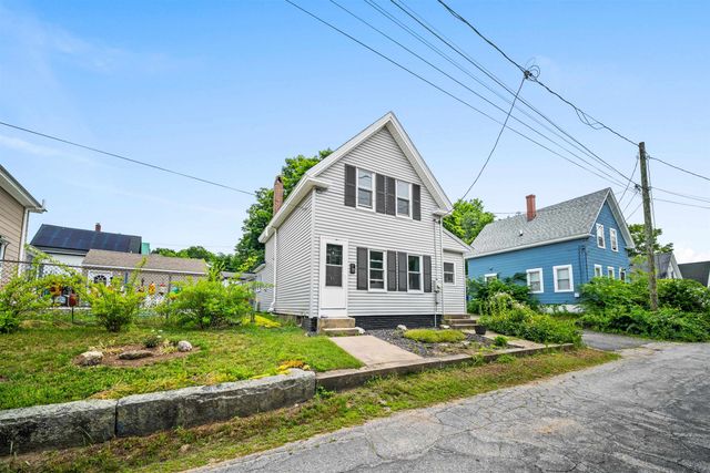 13 Crescent Street, Farmington, NH 03835
