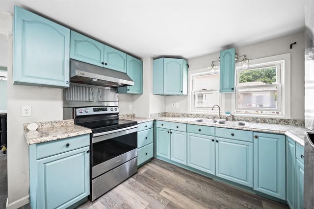 13 Crescent Street, Farmington, NH 03835