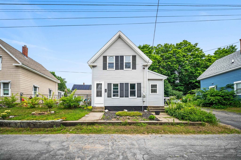 13 Crescent Street, Farmington, NH 03835