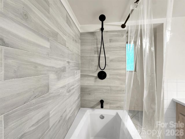 429 Biodome Drive, Waynesville, NC 28785