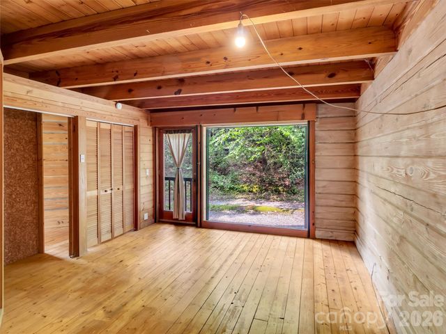 429 Biodome Drive, Waynesville, NC 28785