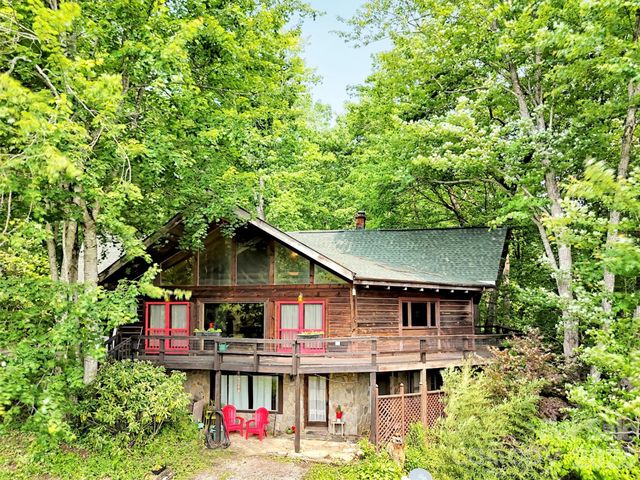 429 Biodome Drive, Waynesville, NC 28785