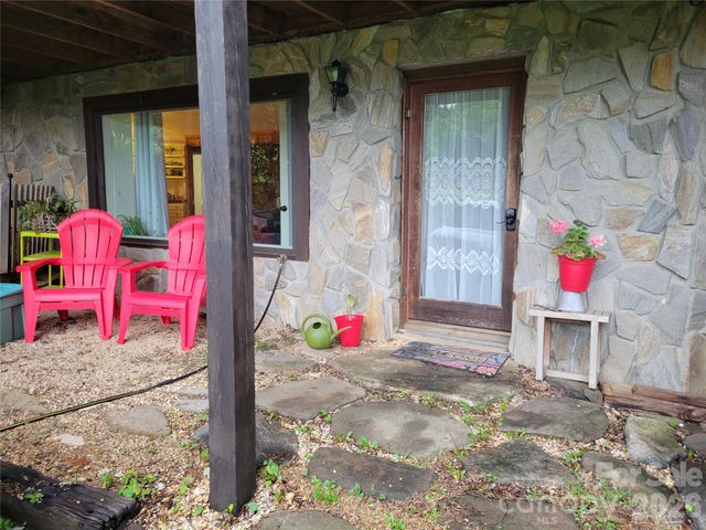 429 Biodome Drive, Waynesville, NC 28785