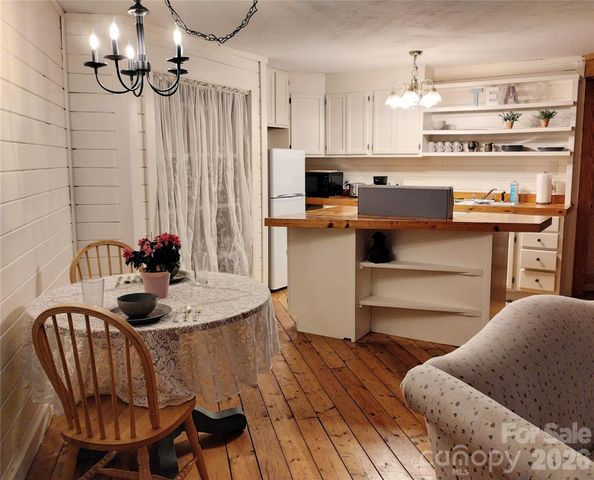 429 Biodome Drive, Waynesville, NC 28785