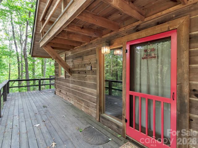 429 Biodome Drive, Waynesville, NC 28785